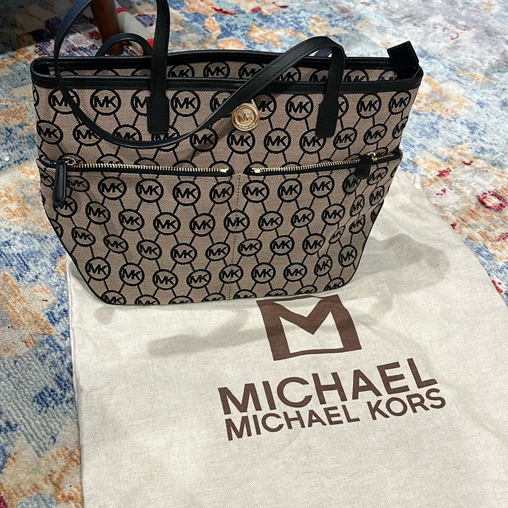 Michael Kors purse